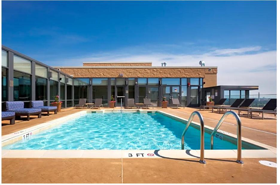 Pentagon Luxe Apartments Арлингтън Екстериор снимка
